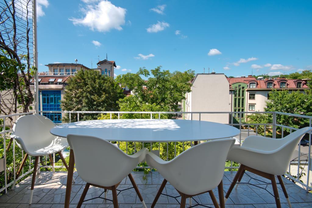 Imperial Apartments - Classic III Apartment
